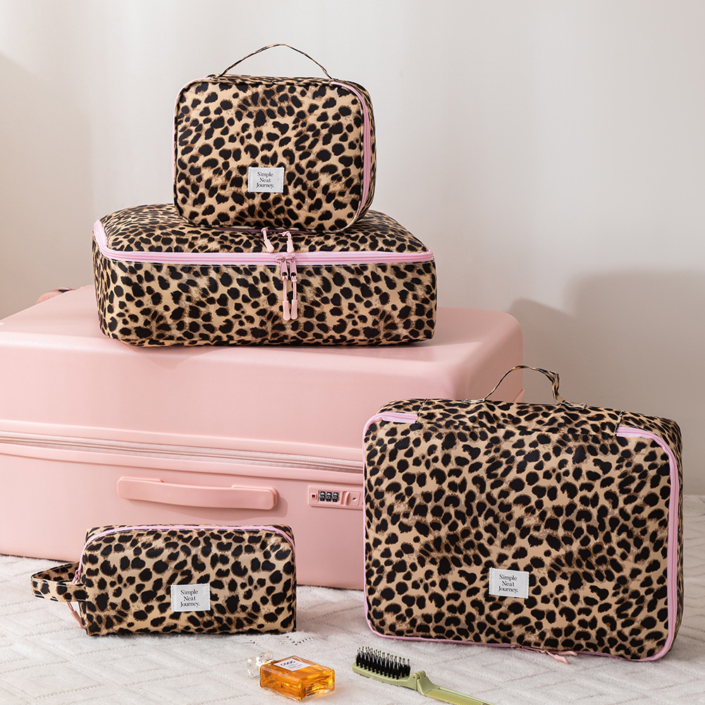 Leoparden-Make-up-Tasche, Toil – Body Jewelry Waterproof Bewertung und Preis